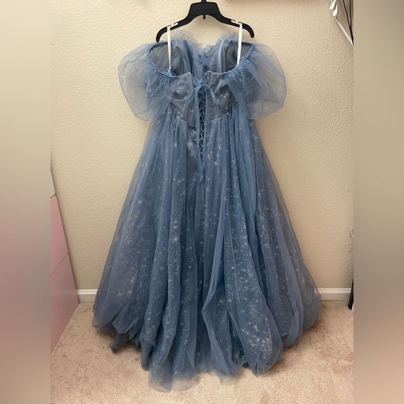 Cinderella Prom Gown - Picture 2 of 9